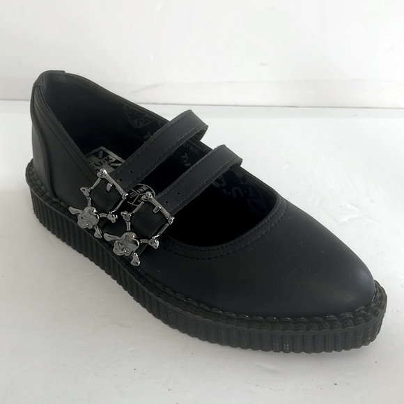 T.U.K. Footwear Black Women Platform Mary Jane 2 Strap Skull Buckle Shoes Size 6 - Picture 7 of 10